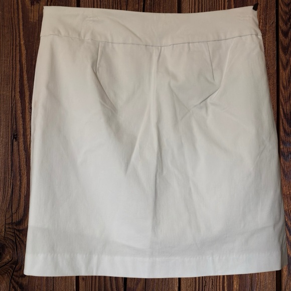 Zac & Rachel White Skort - Picture 11 of 12